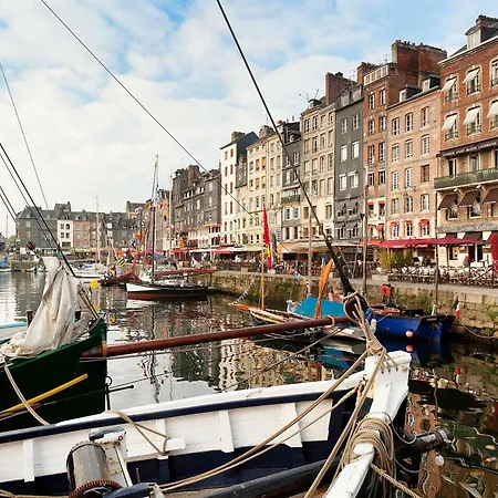 Hotel Ibis Budget Centre 2*