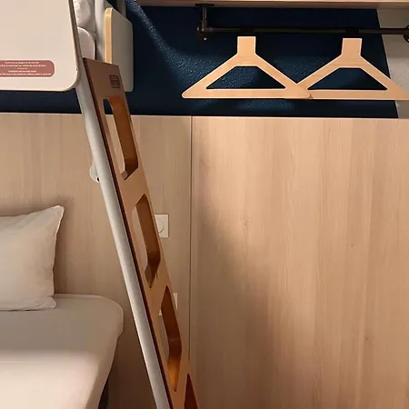 Ibis Budget Centre Hotell 2*