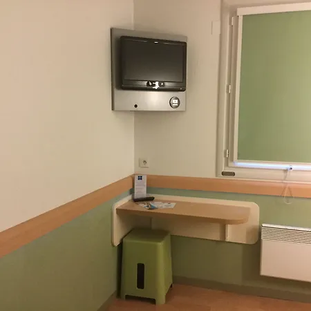 Ibis Budget Centre Hotell 2*