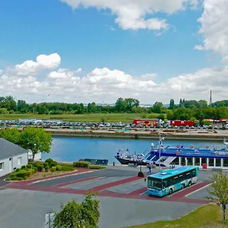 Ibis Budget Centre 2*