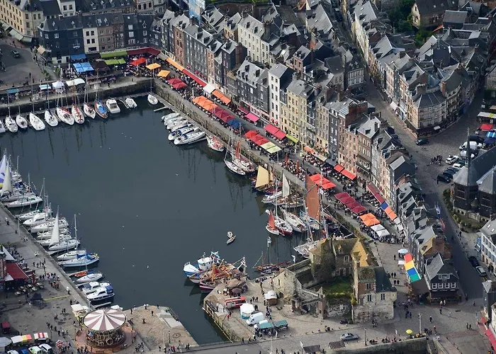 Ibis Budget Centre Hotel 2*